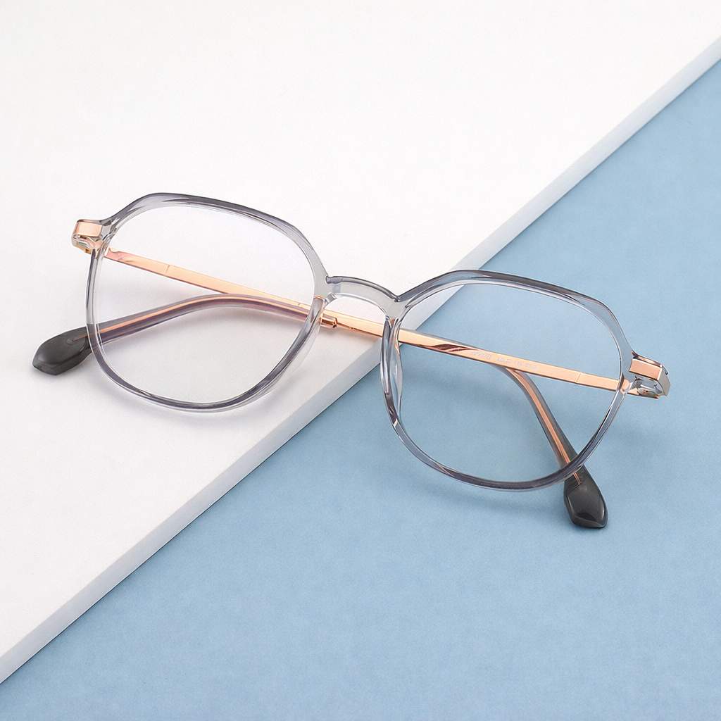 Oval shaped eyeglass frame