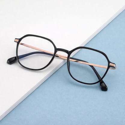 Oval shaped eyeglass frame
